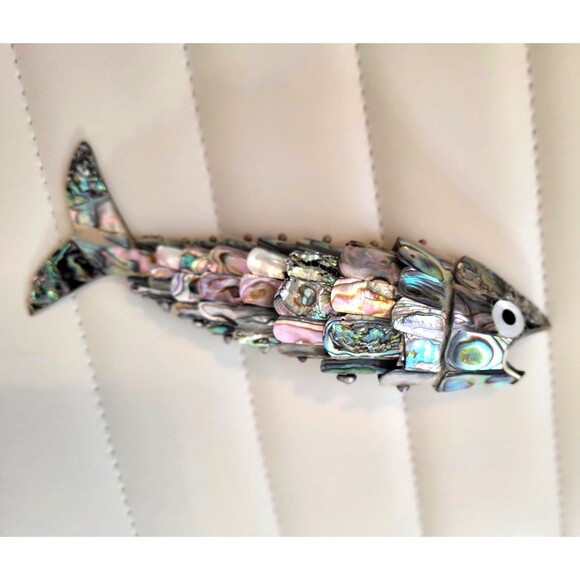 Vintage Brass Abalone Articulated Trout Bottle Opener Fish Barware Breweriana - Picture 8 of 9